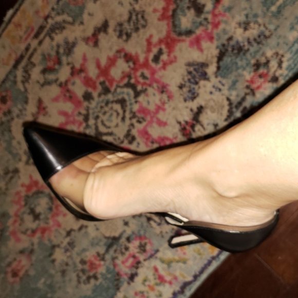 BCBG Black Pumps - Picture 1 of 6